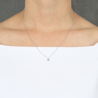 De Beers Forevermark Tribute™ Diamond Halo Necklace 18K
